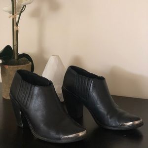 Dolce vita bootie
